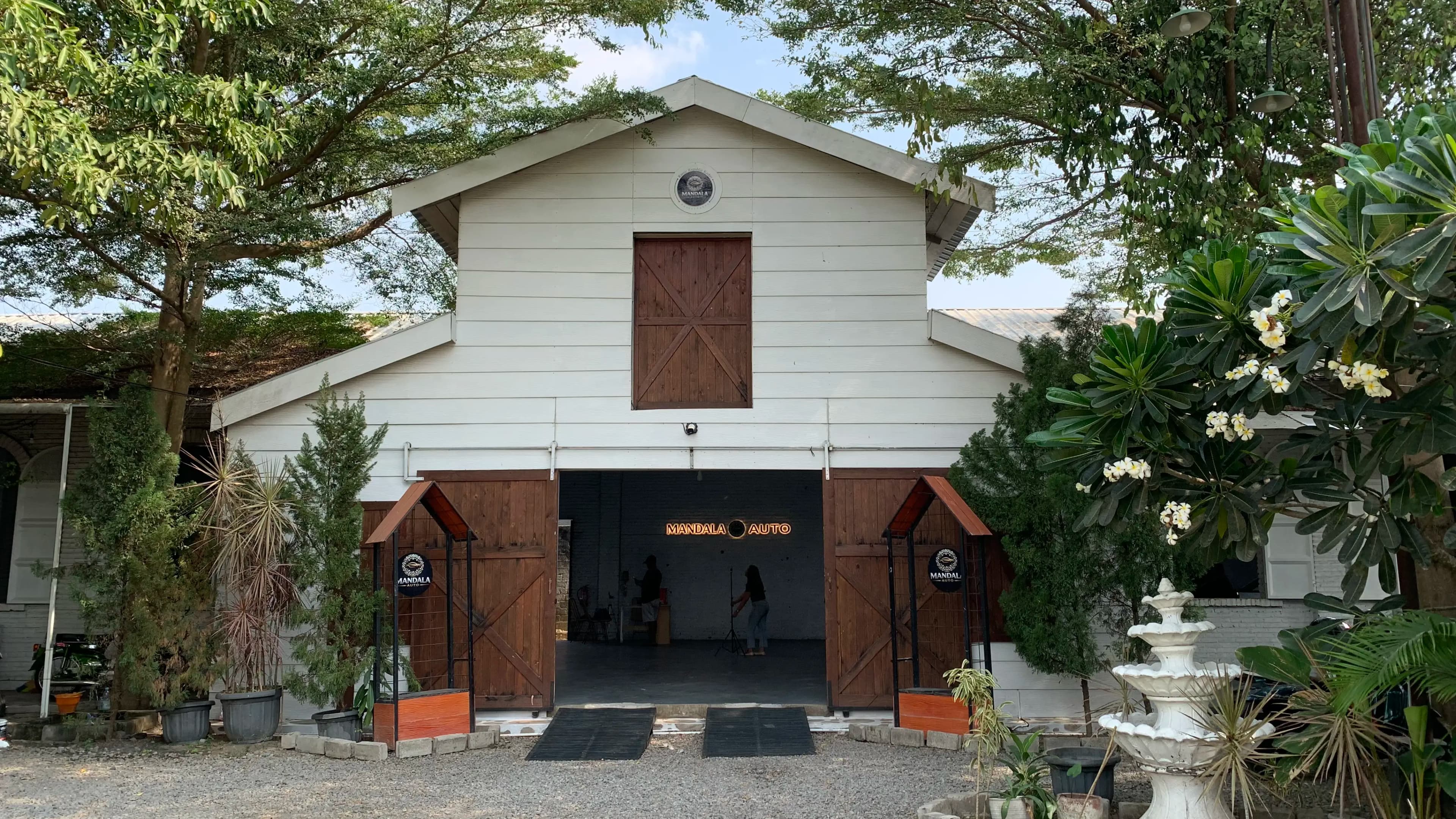 Showroom Mandala Auto